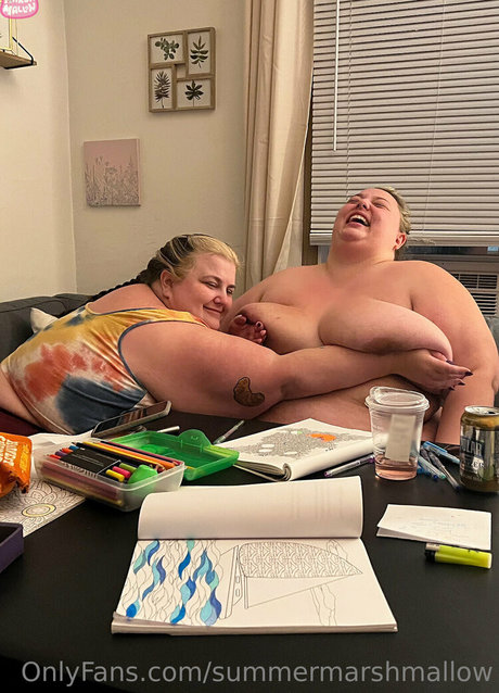 デカ尻ティーンオンリーファンズ ポルノ 写真