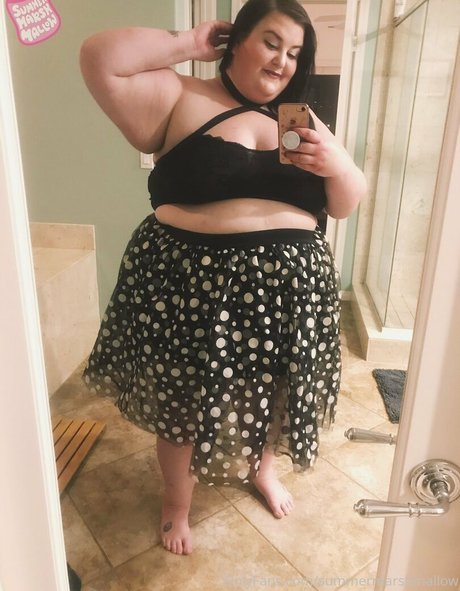 足 マンコ オンリーファンズ 無料アダルト 画像