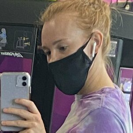 asmr 足 オンリーファンズ ポルノグラフィック 画像