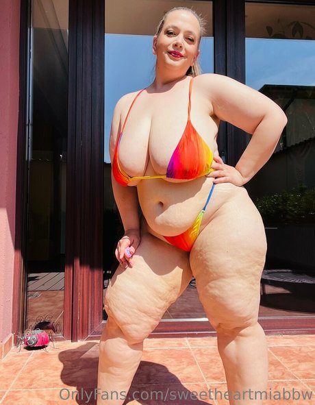 フェイシャルオンリーファンズ アートポルノ 画像