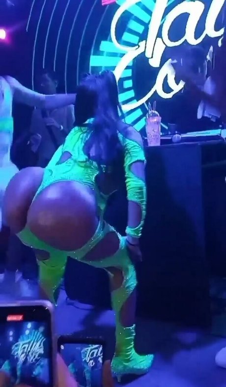 アジア人ニューハーフオンリーファンズ 美しいヌード 画像