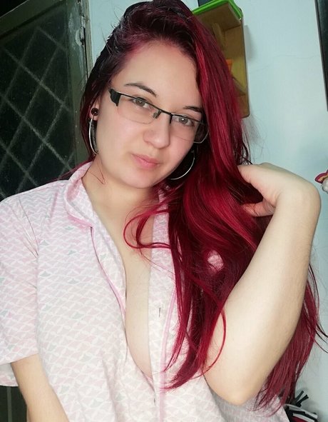 足 熟女 オンリーファンズ 無料アダルト 画像