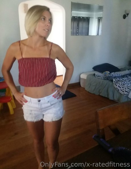 x ratedfitness 素敵なスター 写真