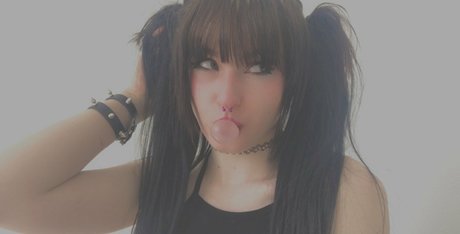 freebunnii エロティック女優 写真