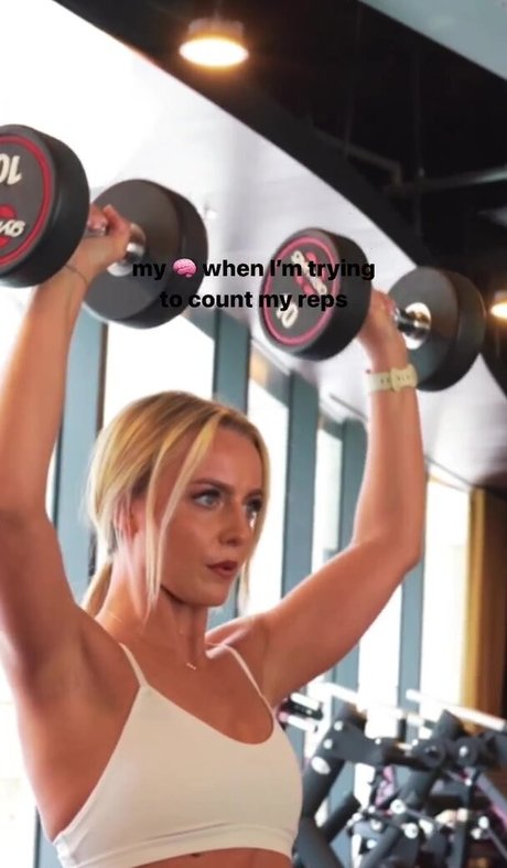 the__healthy blonde 裸のモデル 画像