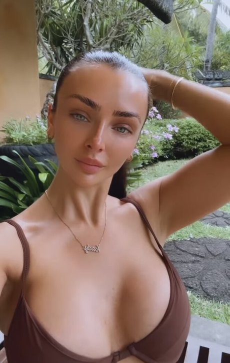 オンリーファンズを崇拝する ホット 画像