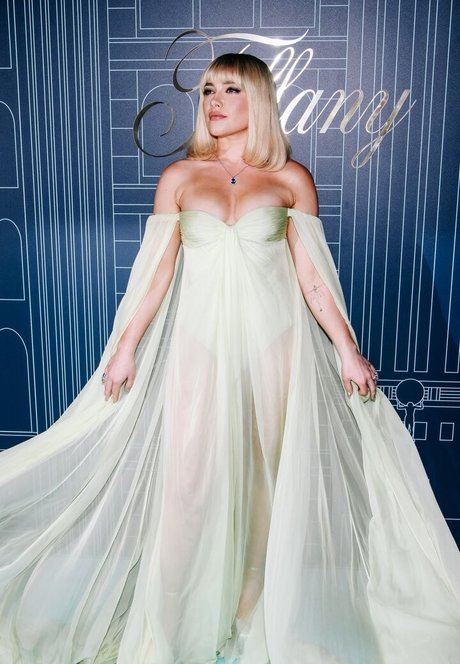 足 マンコ オンリーファンズ ポルノ 画像