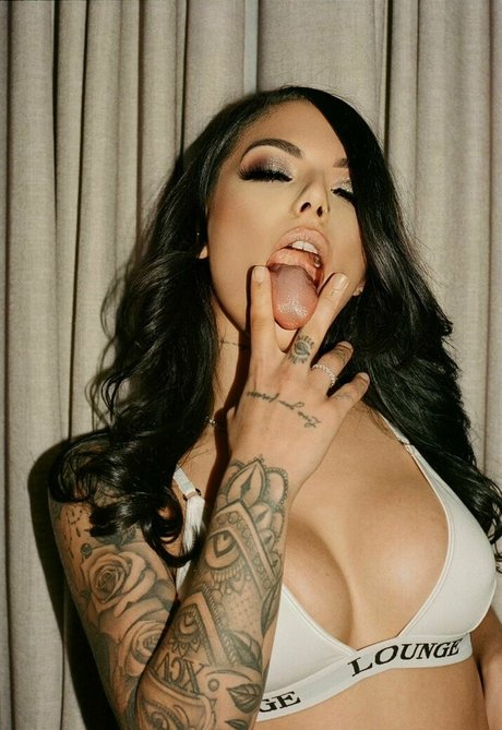 レズビアンマッサージオンリーファンズ 無料アダルト 写真