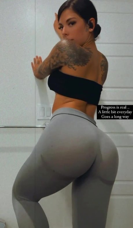 オタクなオンリーファンズ セクシー 画像