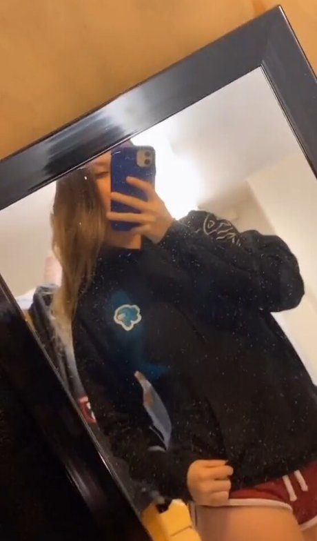 ポルノオンリーファンズ 無料エロ 画像