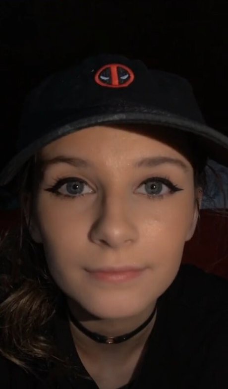 izassassin 素敵なポルノスター 画像