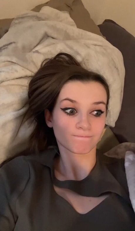 izassassin アートポルノスター ギャラリー