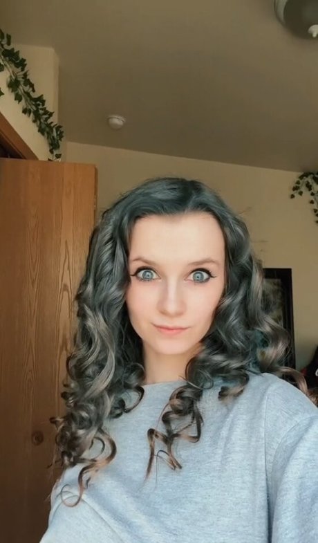 izassassin エロティックなスター 画像