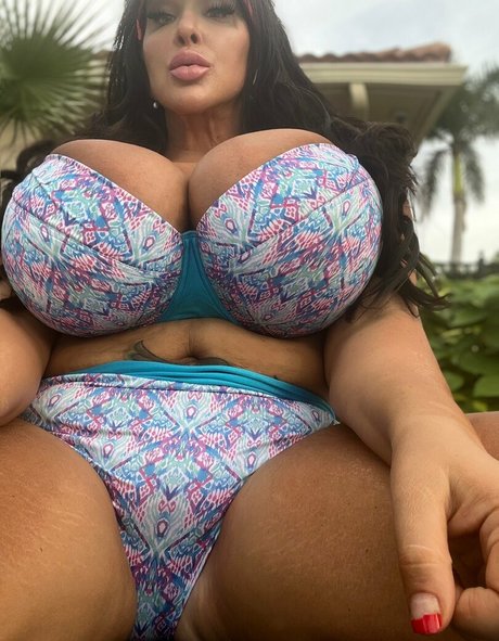 セーリングオンリーファンズ アダルト 画像