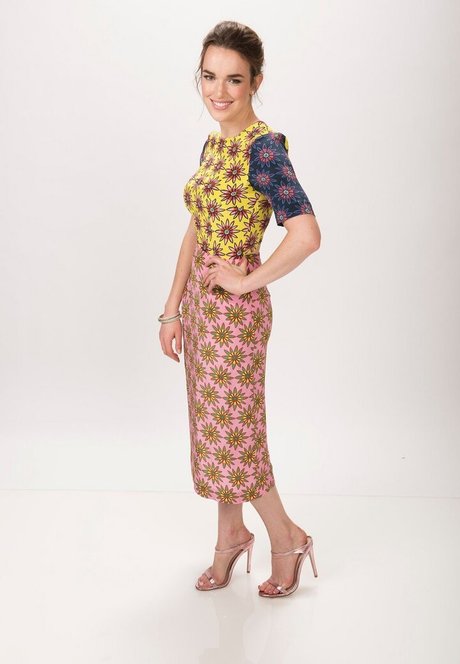 Elizabeth Henstridge セックススター 写真