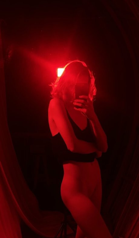 ivi ivinskaya セックススター 画像