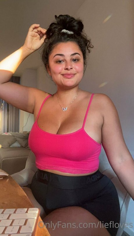 超デブおばあちゃんオンリーファンズ 裸 写真