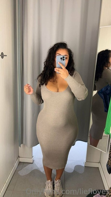 巨乳タトゥーオンリーファンズ 無料セックス 画像