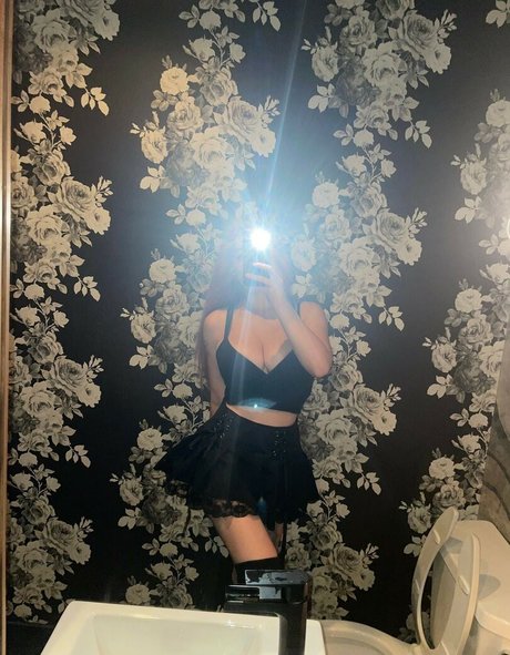 戦利品オンリーファンズ セクシーヌード 写真