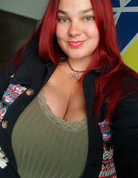 乳首オーガズム オンリーファンズ ポルノ 画像