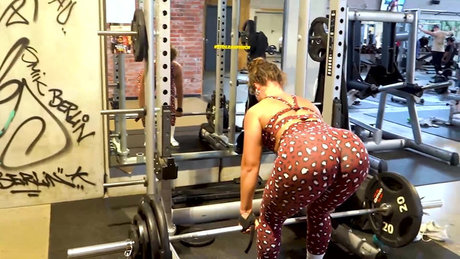 肉厚熟女オンリーファンズ 美しいxxx 画像