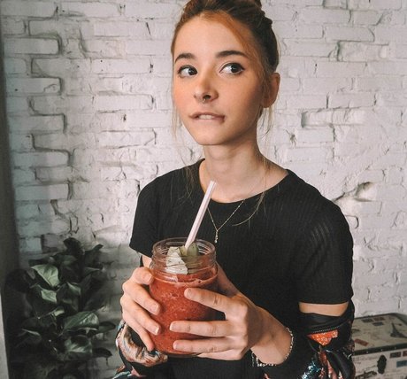 黒檀ヌードオンリーファンズ アートポルノ 写真