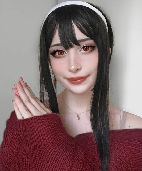 Miruqi 裸の女優 写真