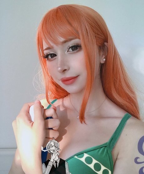 Miruqi 裸の女優 写真