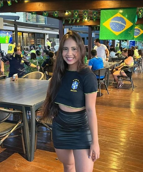 Gatapop エロティックなポルノスター ギャラリー