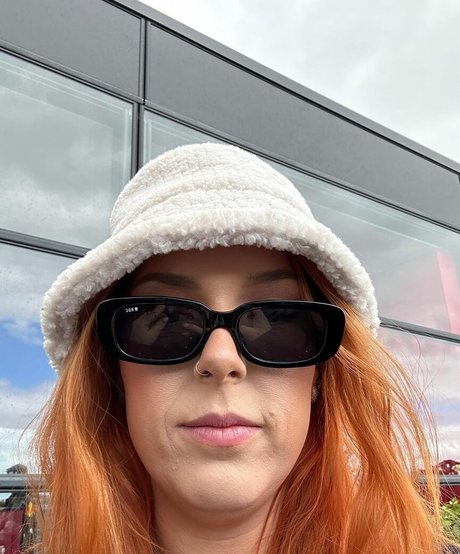 BBC売春婦オンリーファンズ えろ 写真