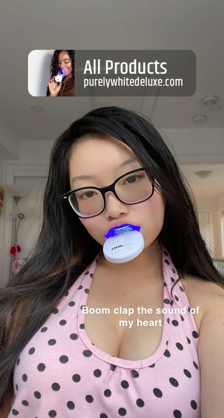 ビキニジンジャーオンリーファンズ アートポルノ 画像