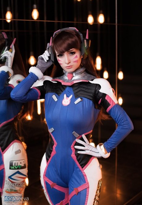 金髪のホットな妻オンリーファンズ 美しい裸 写真