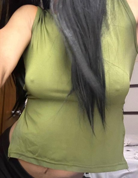 Arihienna 裸モデル 写真