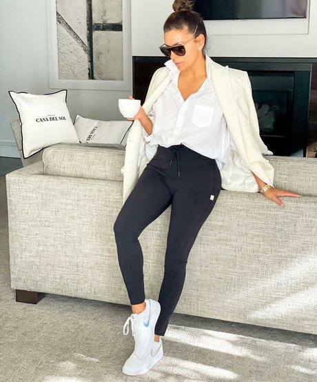 黒檀ペッギングオンリーファンズ エロ 画像