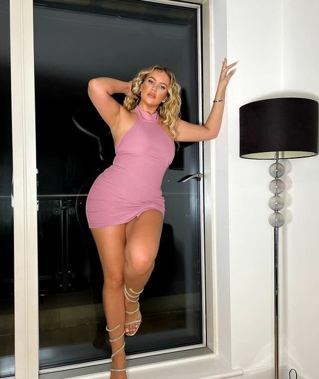 LAURA GOLD アダルトモデル ギャラリー