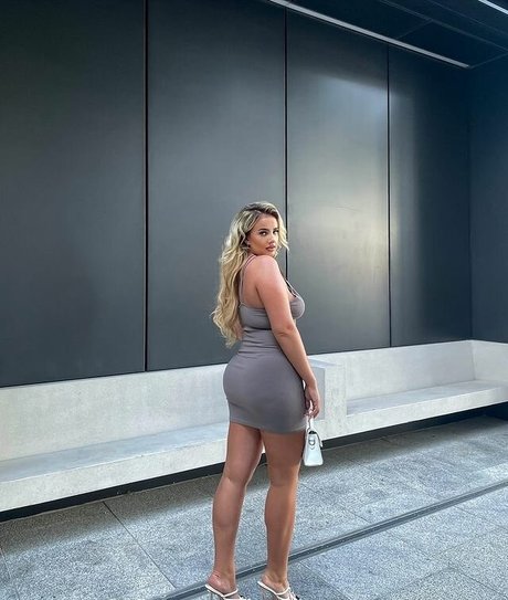 LAURA GOLD ポルノスター 美しい 画像