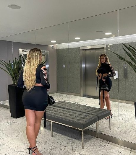 LAURA GOLD 完璧なスター ギャラリー