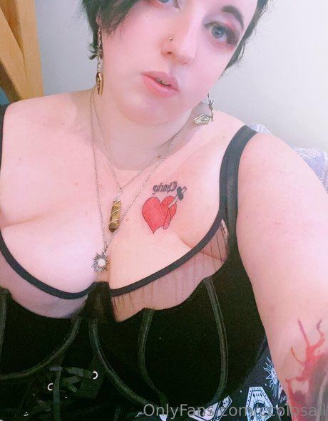 ccolosall ポルノモデル 写真