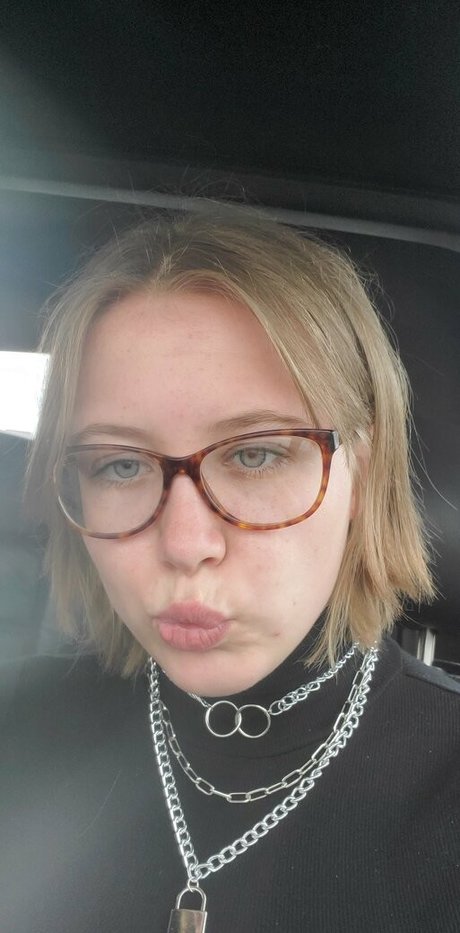 mykenzieren 女優 画像