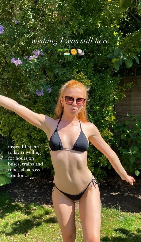 パンストオンリーファンズ セクシーヌード 写真