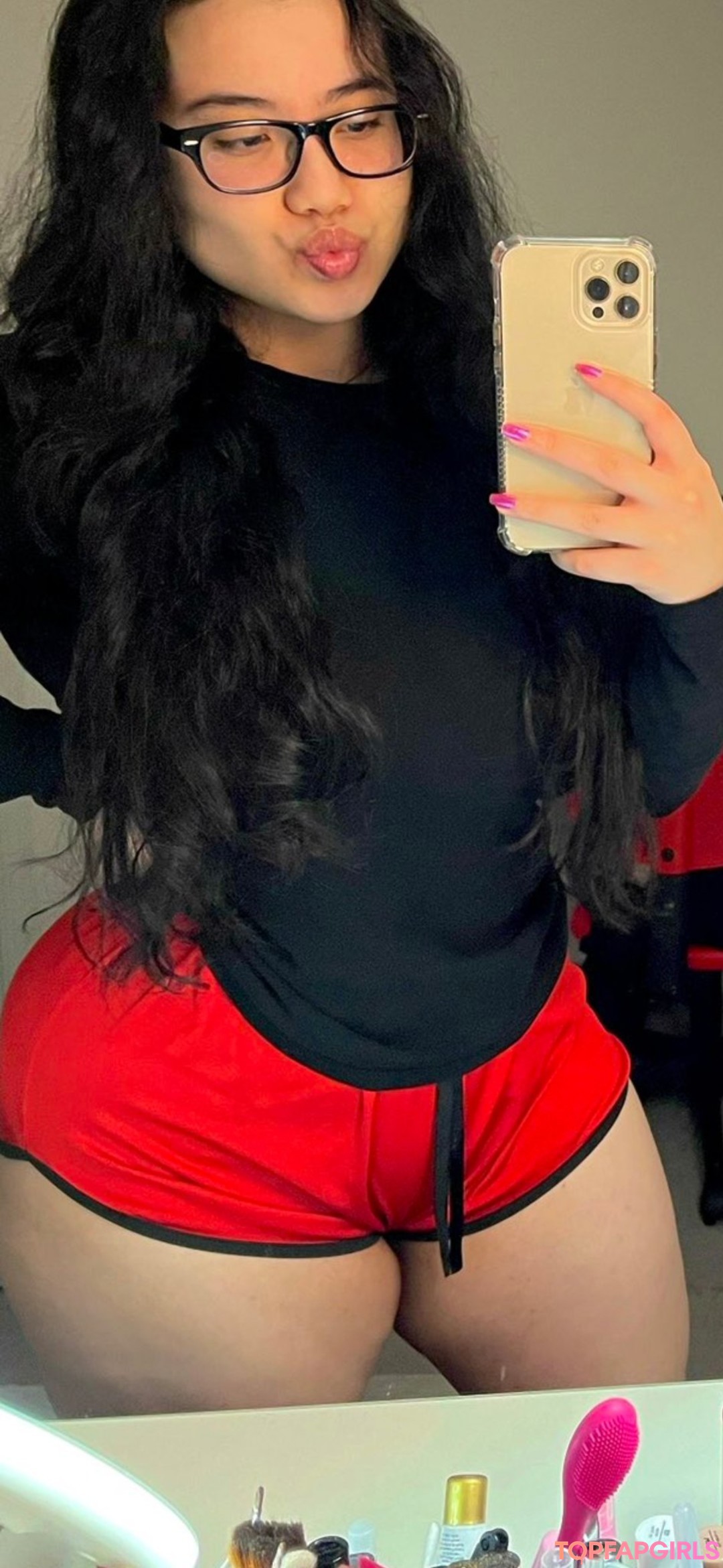 iokalissa ポルノスター 写真