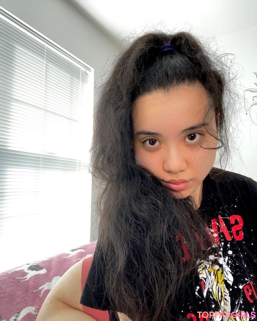 iokalissa ポルノスター 美しい 写真