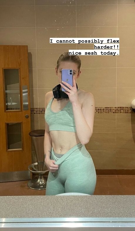 ニューハーフオンリーファン アダルト 写真