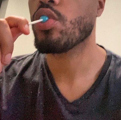 Pulgarcito セックス女優 写真