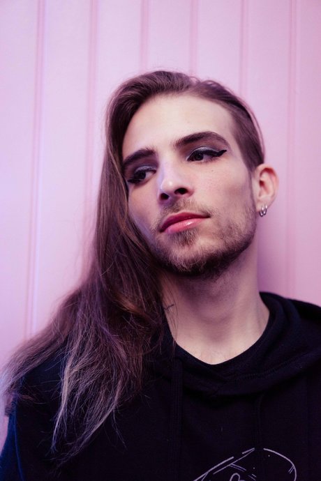 NyxTM アートモデル 写真