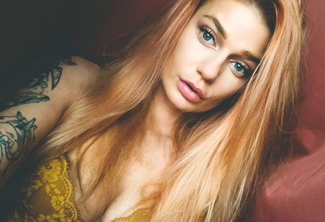 Nunnu アダルトモデル 画像