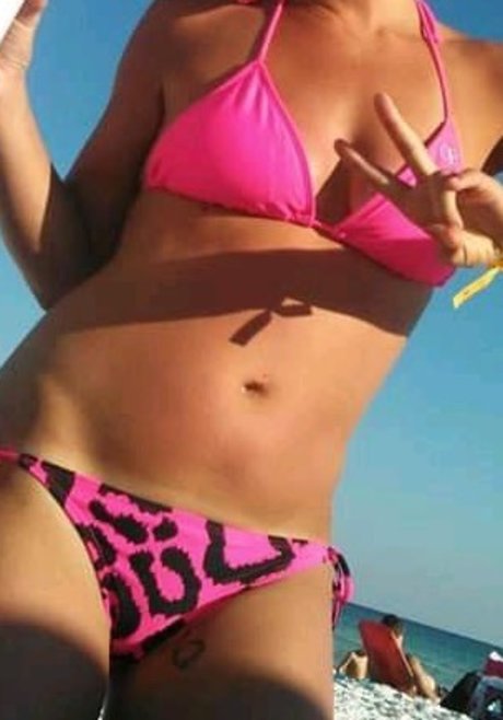 Nikkistevens 777 裸のスター 写真