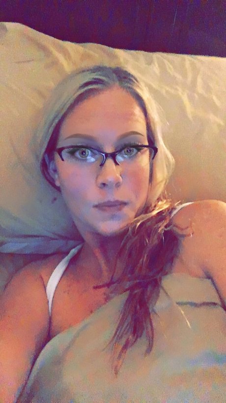 完璧なシーメールオンリーファンズ 無料ヌード 写真