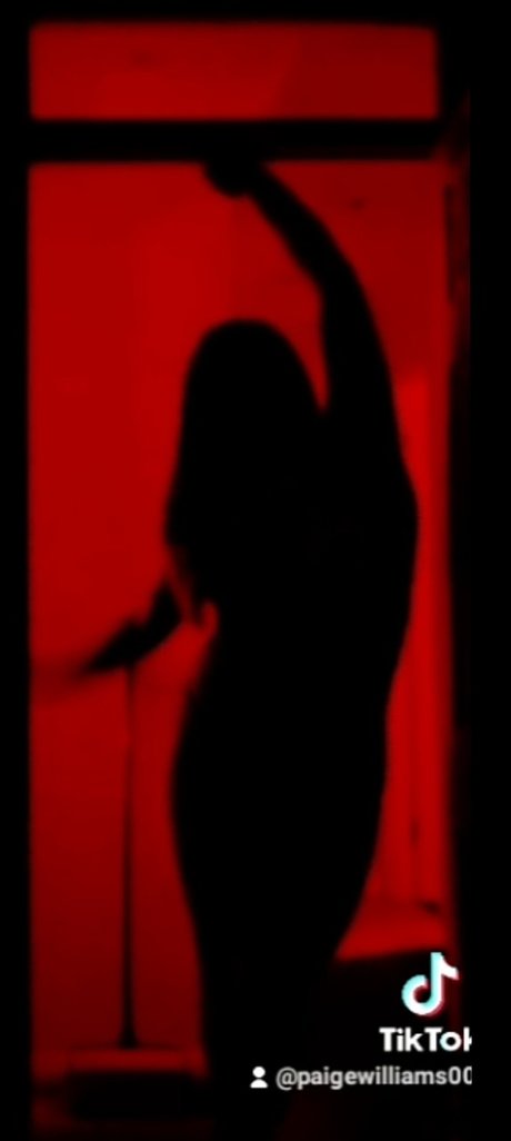 PaigeyBabyXXX ホットなポルノスター 写真