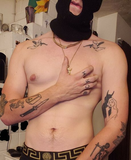 アジアン潮吹き オンリーファンズ 美しい裸 画像